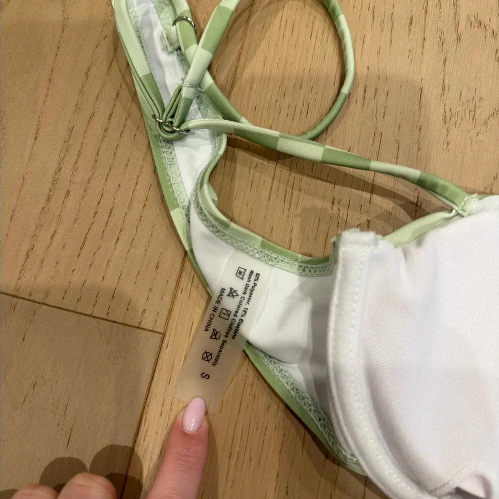 Amazon light green